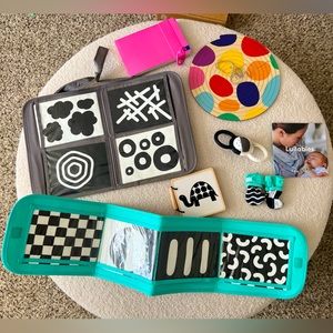 Lovevery The Looker (0-12 weeks) play kit